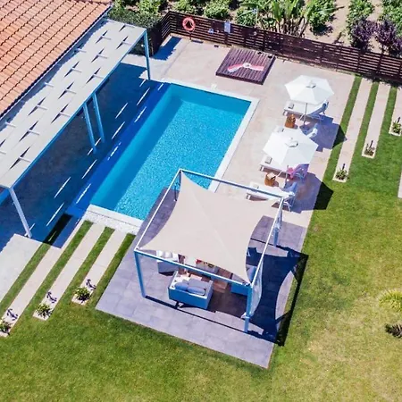 Madini Luxury With Private Heated Pool Willa Vanato