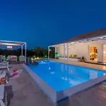 Willa Madini Luxury With Free Pool Heating *