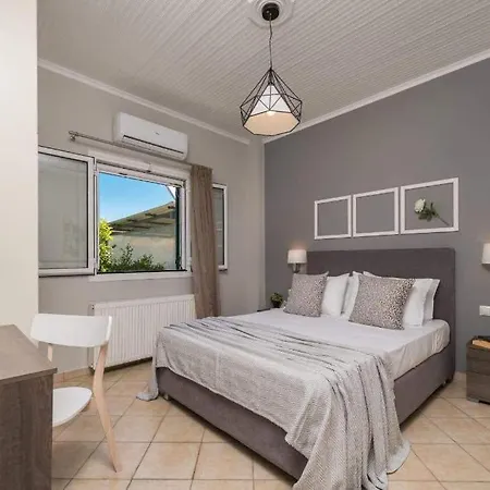 Villa Madini Luxury With Free Pool Heating Vanato